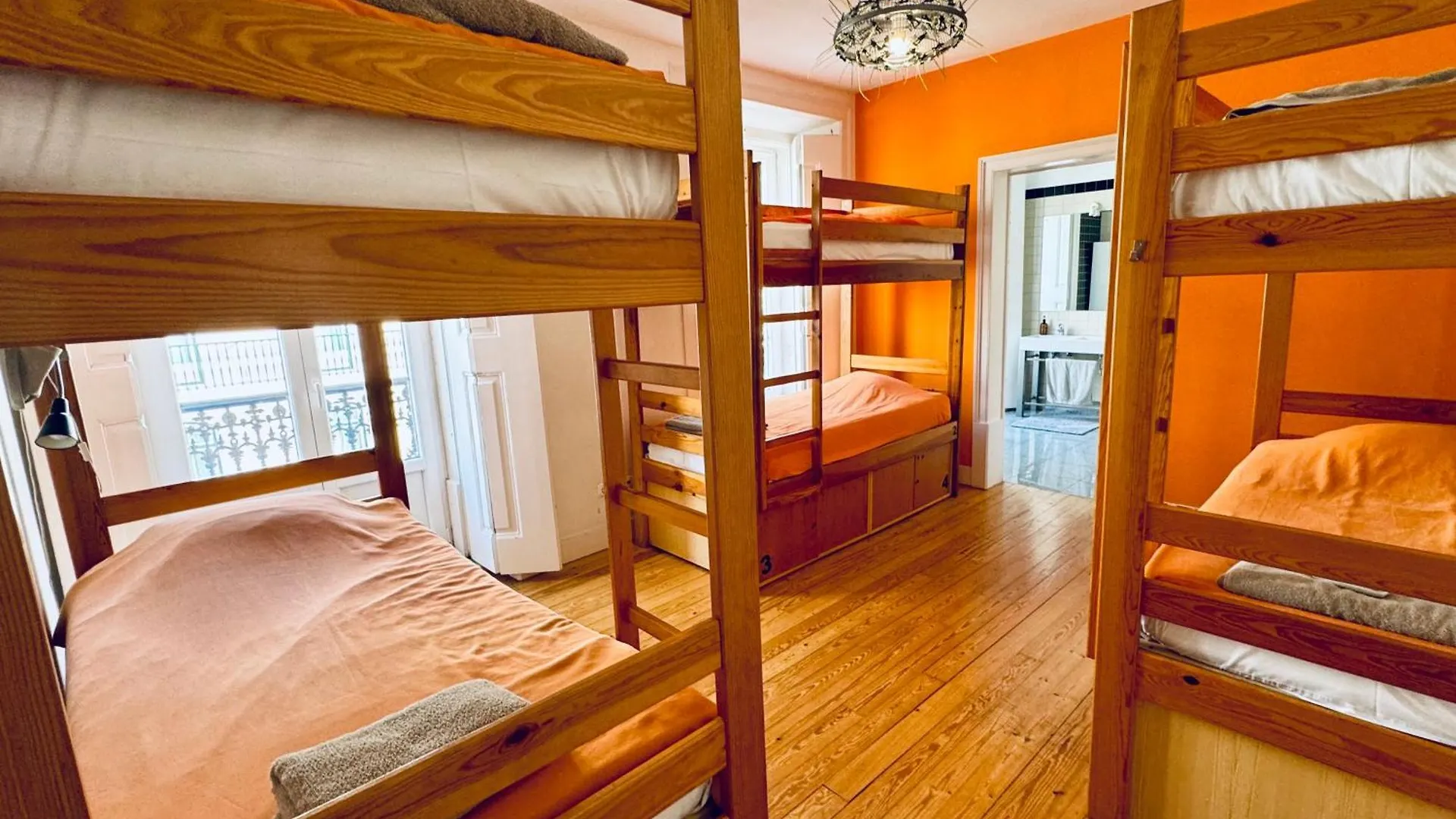 Lisbon Lounge Hostel