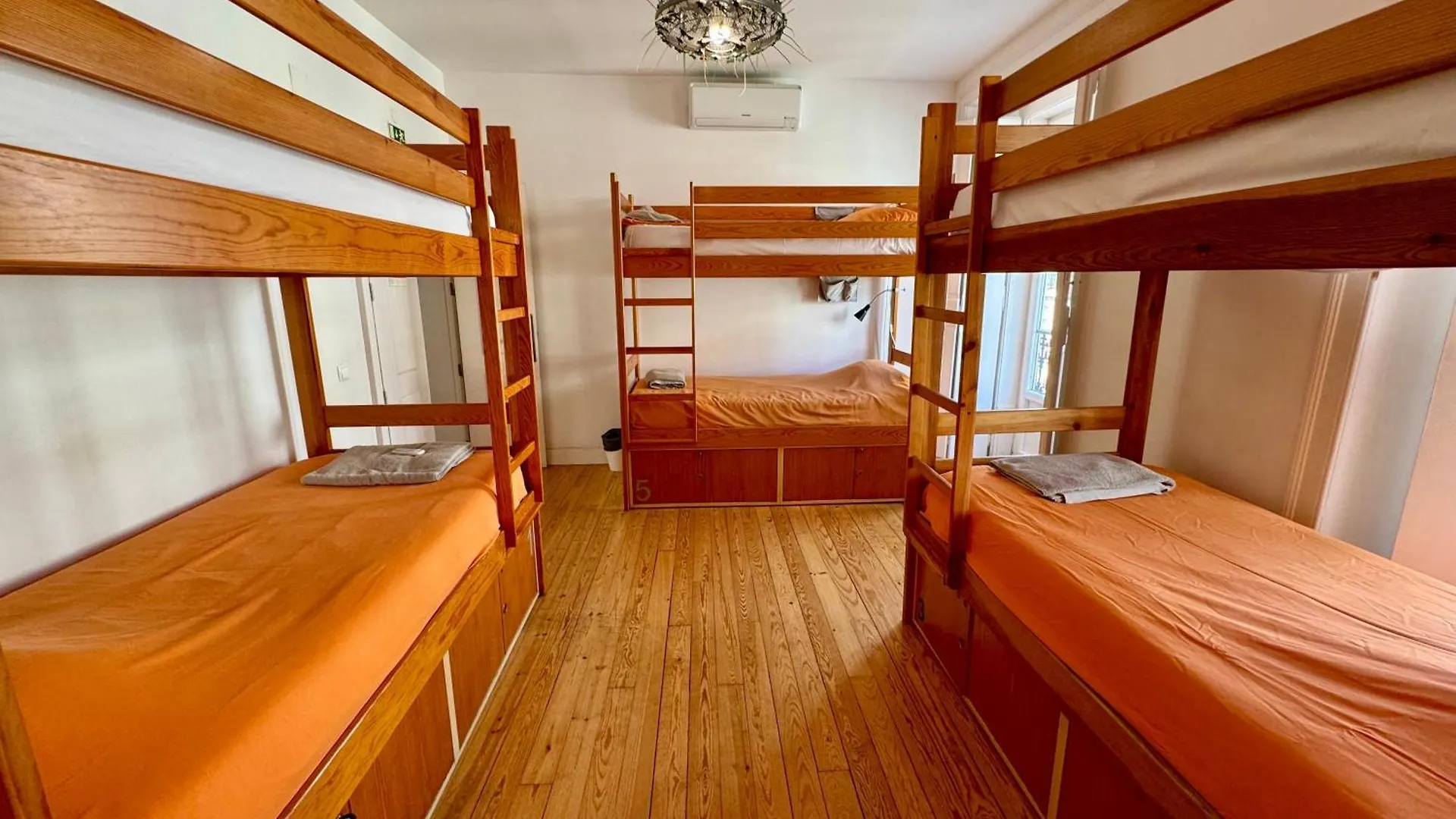 Lisbon Lounge Hostel