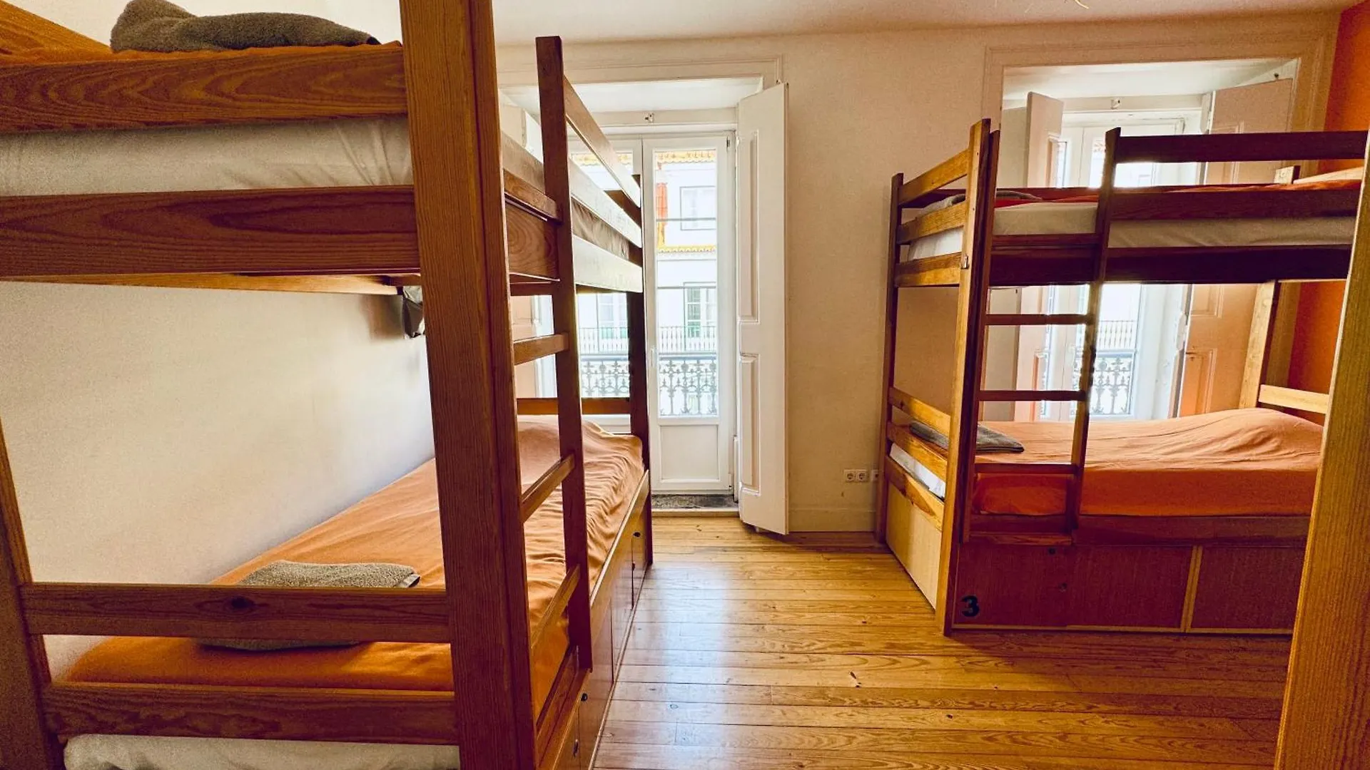 Lisbon Lounge Hostel